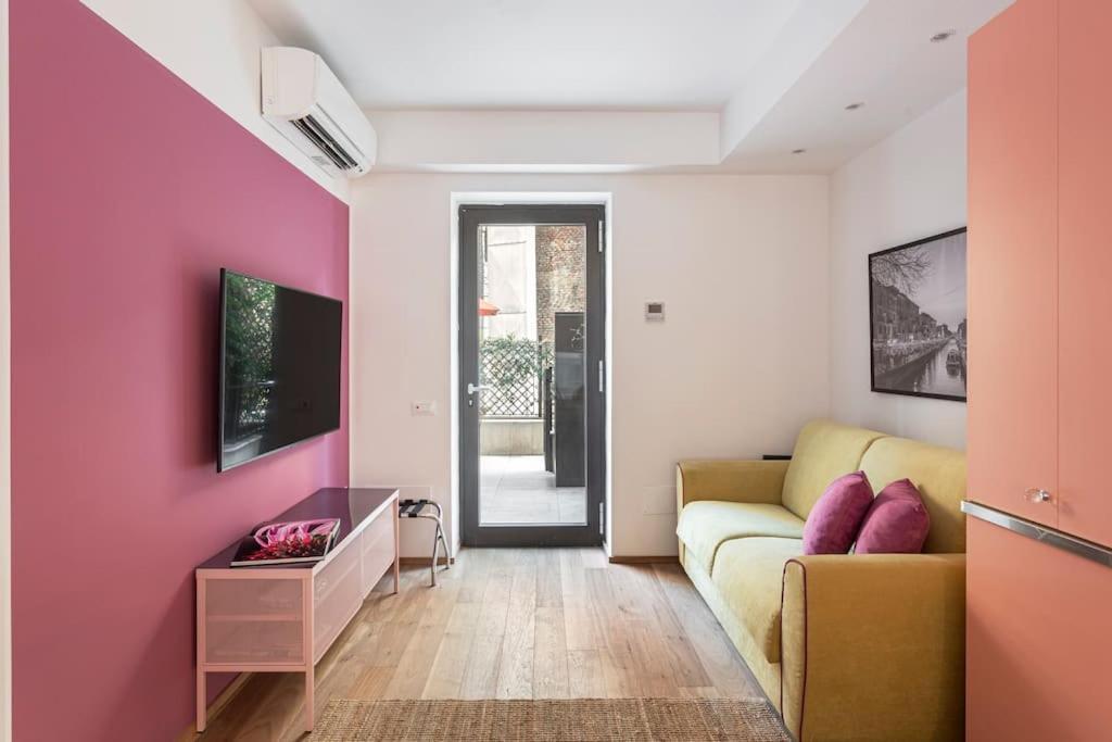 Amazing Apartment In Duomo Milán Exterior foto