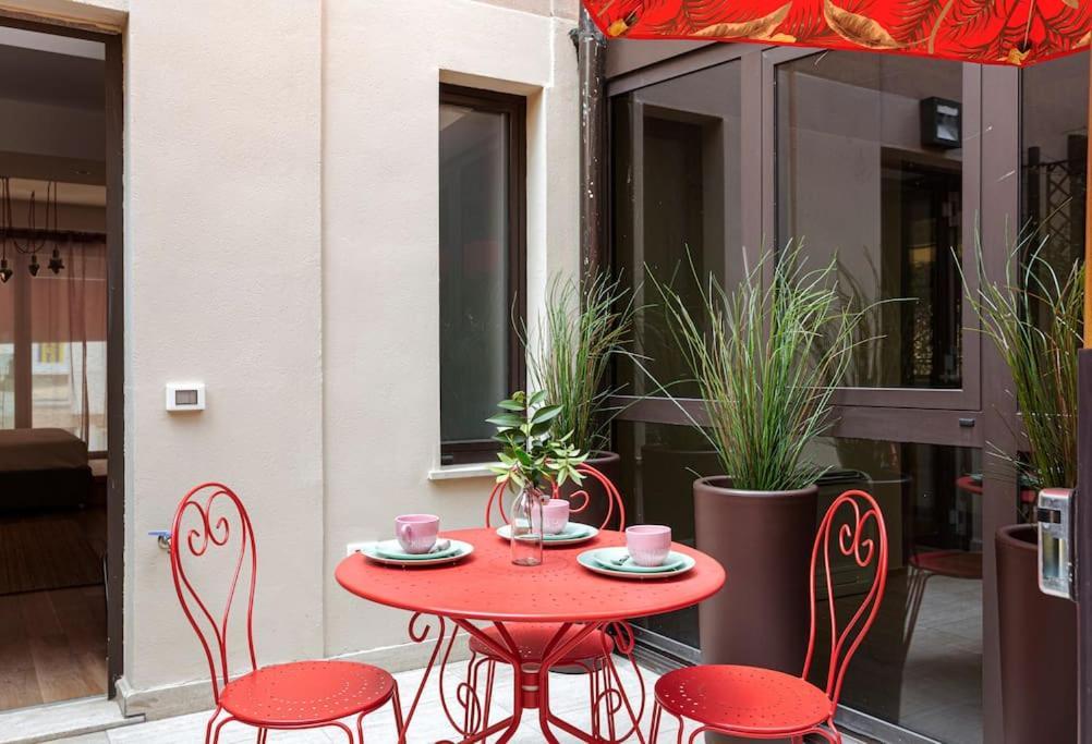Amazing Apartment In Duomo Milán Exterior foto